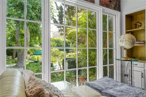 West Hollywood, CA 90046,1325 N Hayworth AVE #A