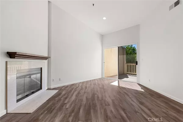 Oak Park, CA 91377,631 Oak Run TRL #TL307