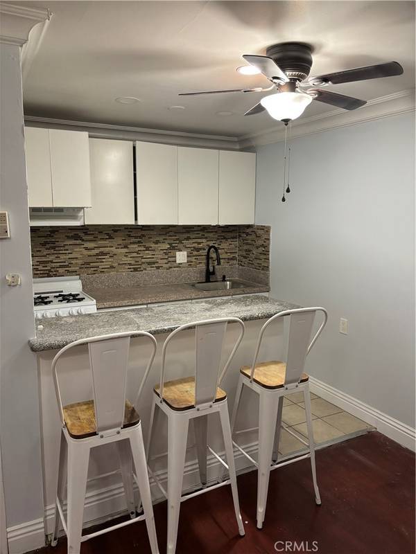 West Hollywood, CA 90069,9031 Phyllis AVE #1