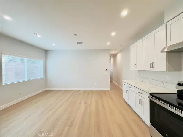 Lake Balboa, CA 91406,17522 1/2 Lemay ST