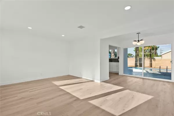 North Hollywood, CA 91605,7814 Ben AVE