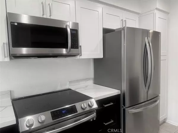 Sherman Oaks, CA 91423,4487 Colbath AVE #101