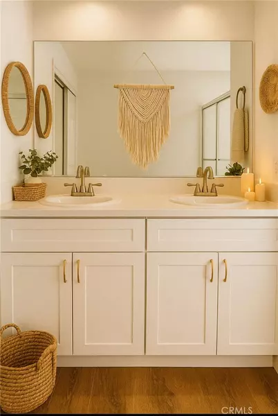 4487 Colbath AVE #101, Sherman Oaks, CA 91423