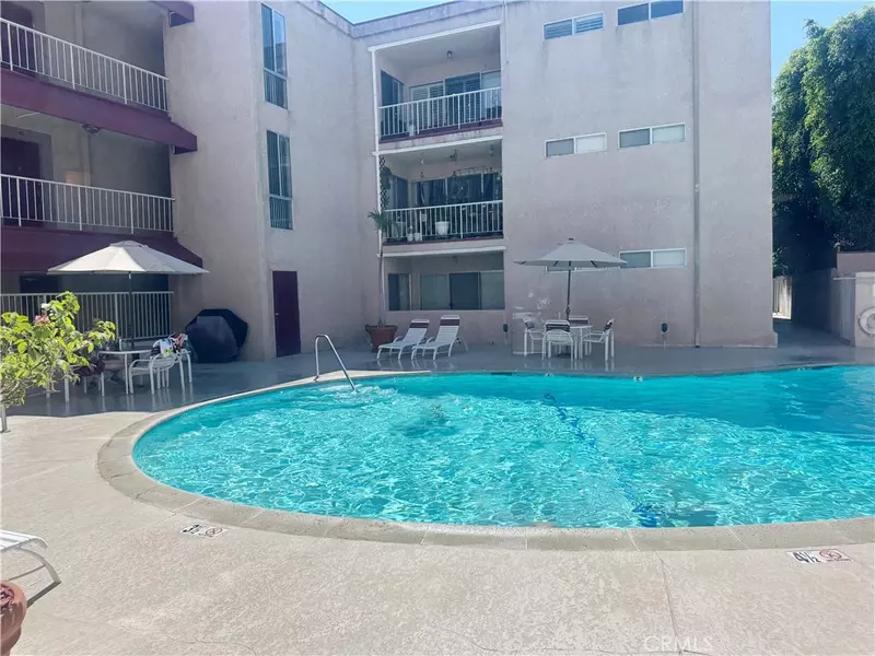 4487 Colbath AVE #101, Sherman Oaks, CA 91423