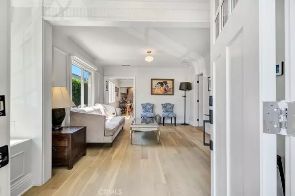 Los Angeles, CA 90039,3410 Greensward RD