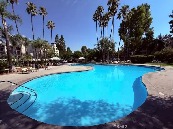 5530 Owensmouth AVE #127, Woodland Hills, CA 91367