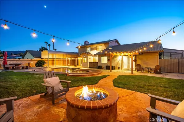 42300 Woodstone LN, Lancaster, CA 93536