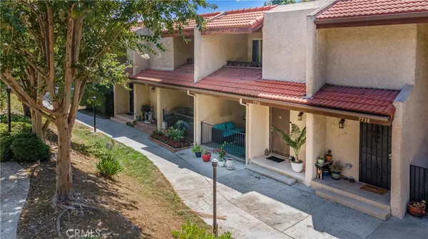 7736 Via Sorrento #32, Burbank, CA 91504