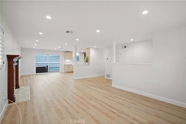 Granada Hills, CA 91344,11640 Gothic AVE