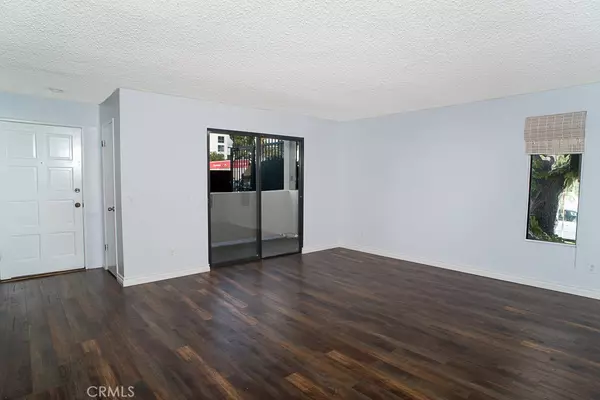 Santa Monica, CA 90404,1425 Centinela AVE #1