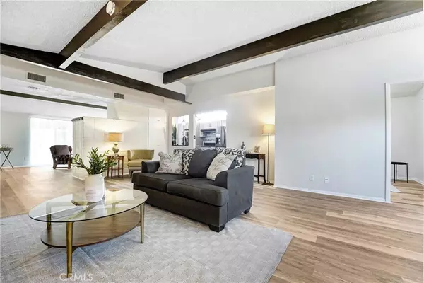 8850 Winnetka AVE, Northridge, CA 91324