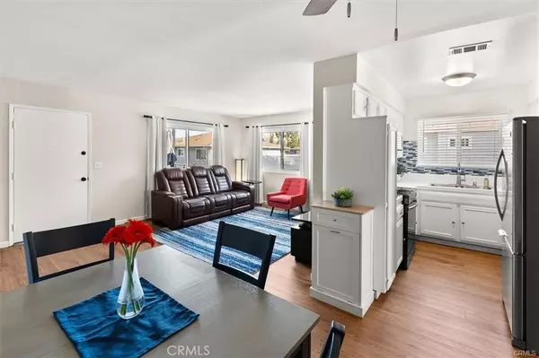 20707 Dot ST, Saugus, CA 91350