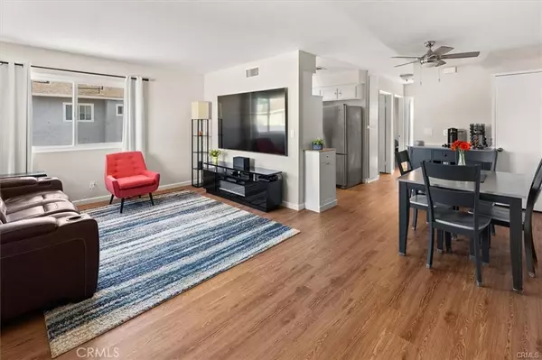Saugus, CA 91350,20707 Dot ST