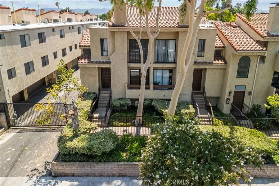 18958 Sherman WAY #17, Reseda, CA 91335