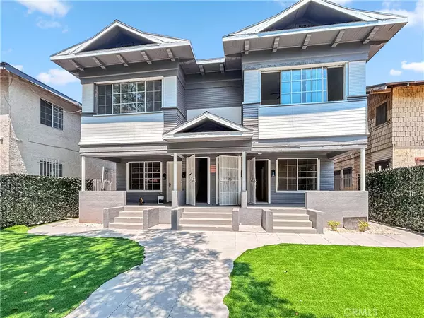 825 W 40th Pl, Los Angeles, CA 90037