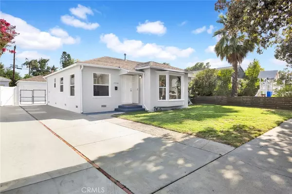 Lake Balboa, CA 91406,17350 Hamlin ST