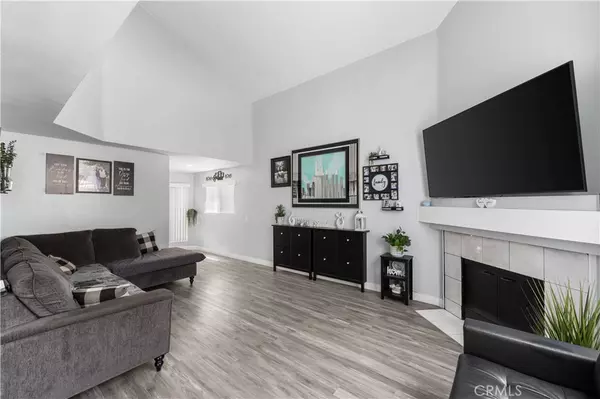 North Hills, CA 91343,9228 Ventana LN