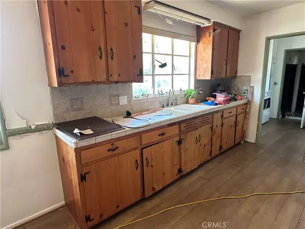 Van Nuys, CA 91405,6601 Burnet AVE