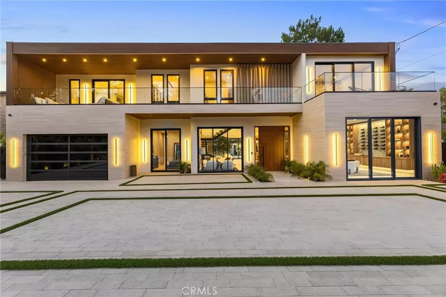 18777 Wells DR, Tarzana, CA 91356