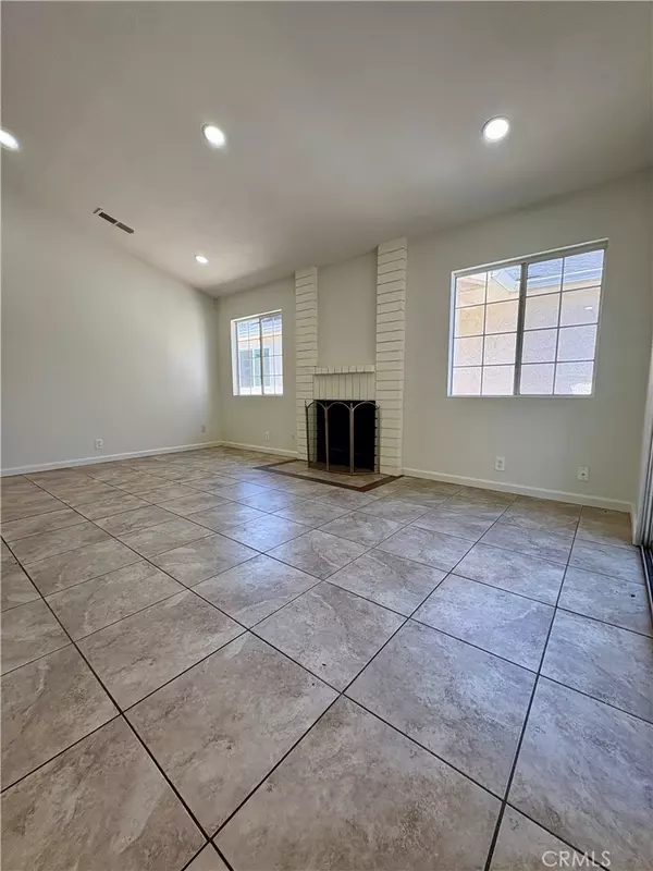 Palmdale, CA 93550,2137 Estrella CT #A