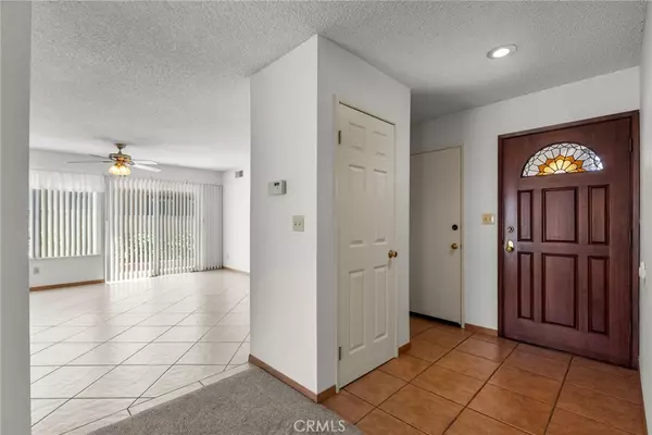 Valencia, CA 91355,25530 Meadow Mont ST
