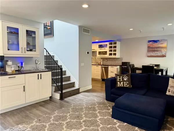 5291 Colodny DR #5, Agoura Hills, CA 91301