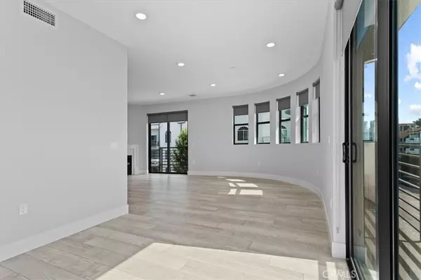 Sherman Oaks, CA 91403,4383 Sepulveda BLVD #201