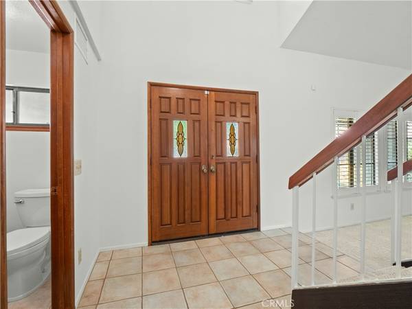 Newhall, CA 91321,24540 Acorn CT