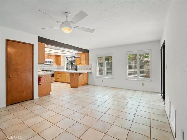 Newhall, CA 91321,24540 Acorn CT
