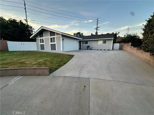26724 Diaz DR, Saugus, CA 91350