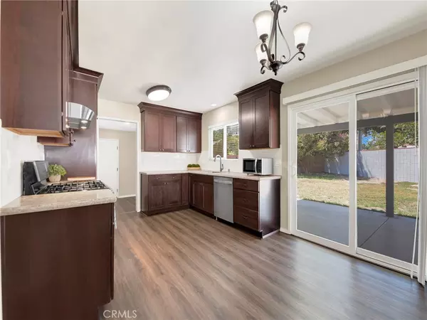 26724 Diaz DR, Saugus, CA 91350