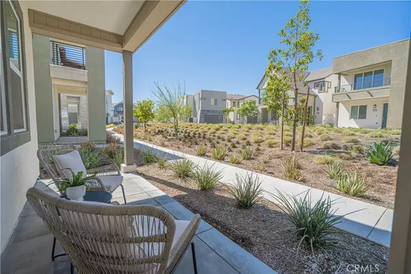 Valencia, CA 91381,27727 Bridge View PL