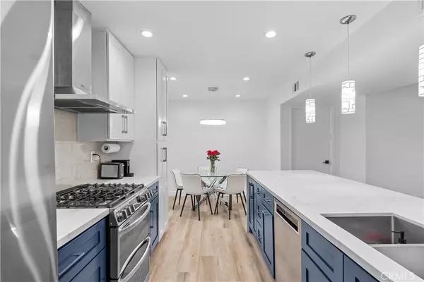 Tarzana, CA 91356,5325 Lindley AVE #106