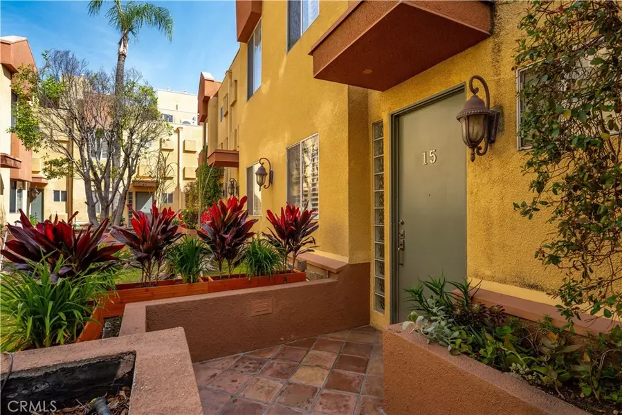 5350 N Sepulveda BLVD #15, Sherman Oaks, CA 91411