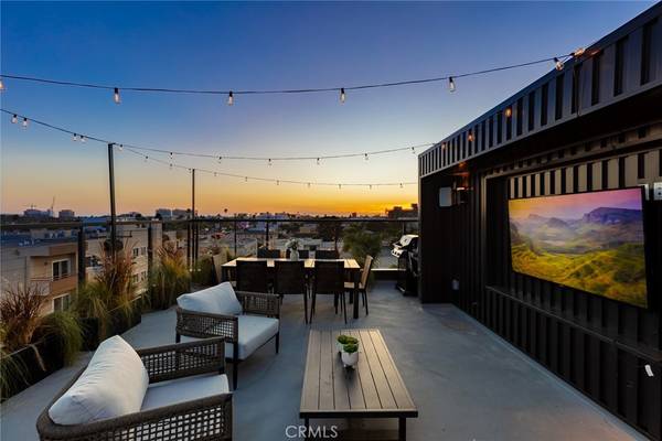 12600 Mitchell AVE, Mar Vista, CA 90066