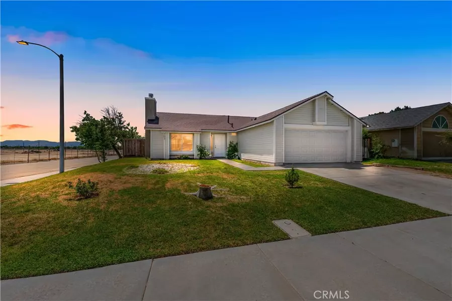 702 W Avenue H2, Lancaster, CA 93534