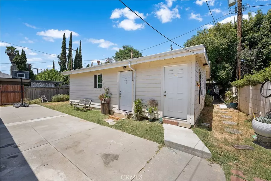 20009 Arminta ST, Winnetka, CA 91306