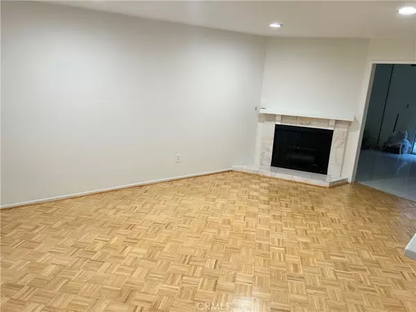 Sherman Oaks, CA 91423,13112 Moorpark ST #2