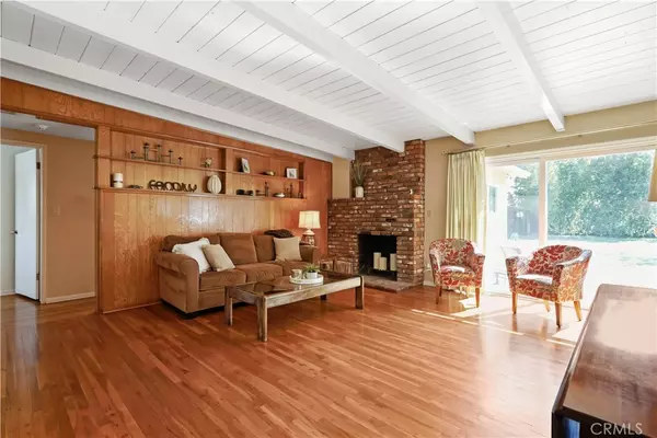 North Hollywood, CA 91605,7546 Bluebell AVE