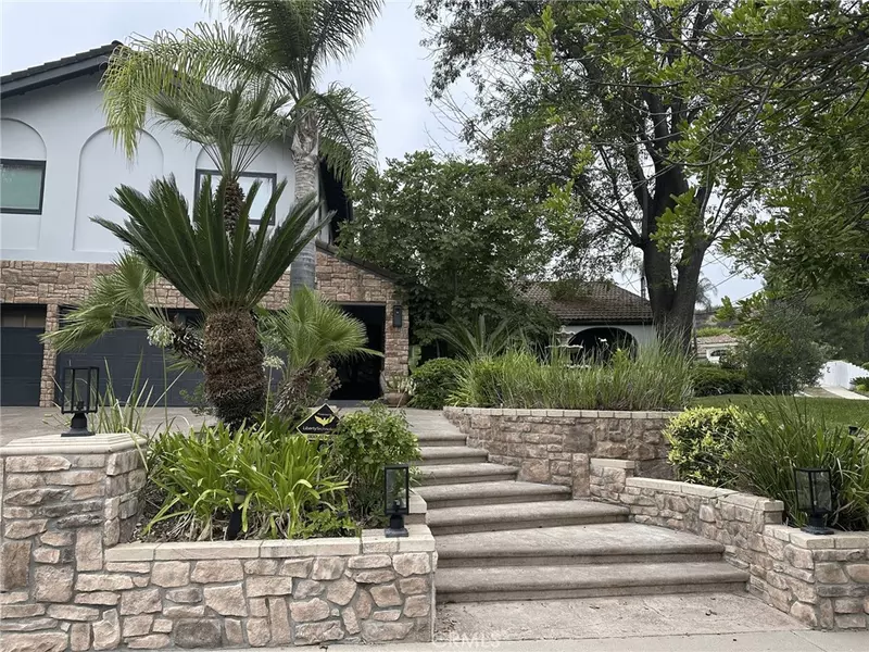 3677 Eddingham AVE, Calabasas, CA 91302