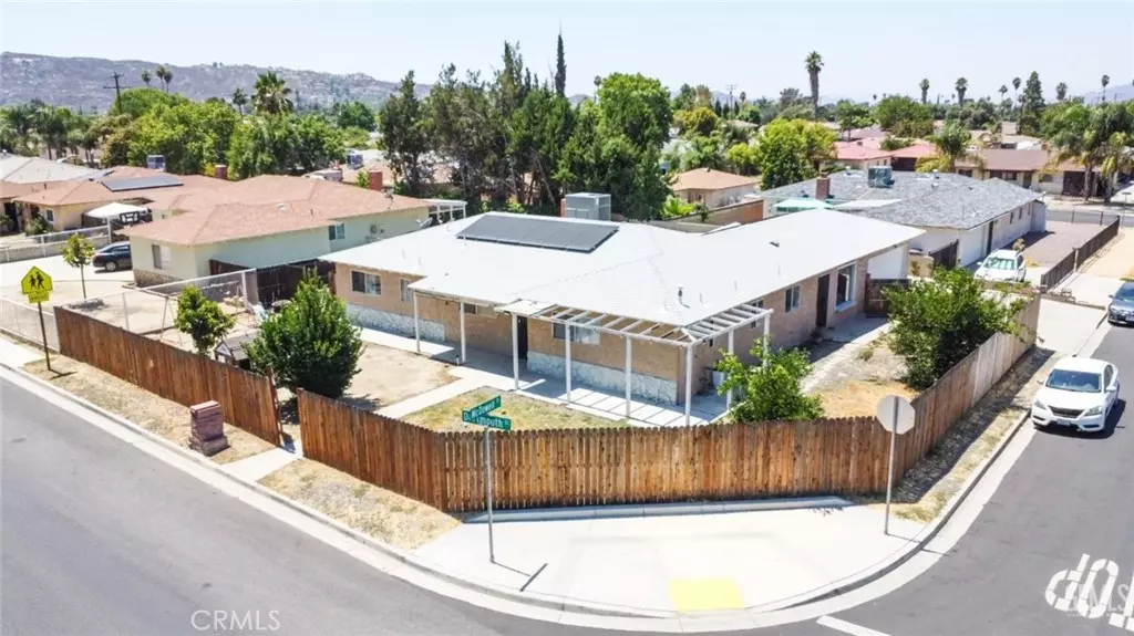 Hemet, CA 92544,26327 Dartmouth ST
