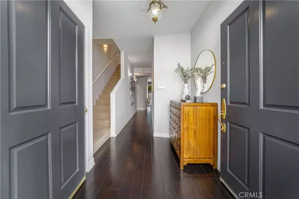 Sherman Oaks, CA 91423,14100 Dickens ST #4