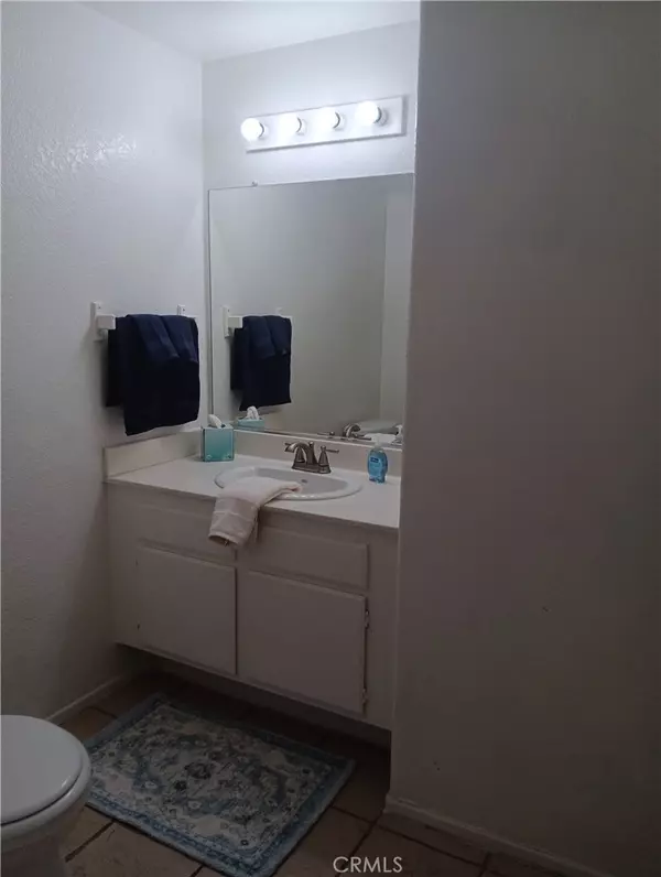 Newhall, CA 91321,18844 Vista Del Canon #B