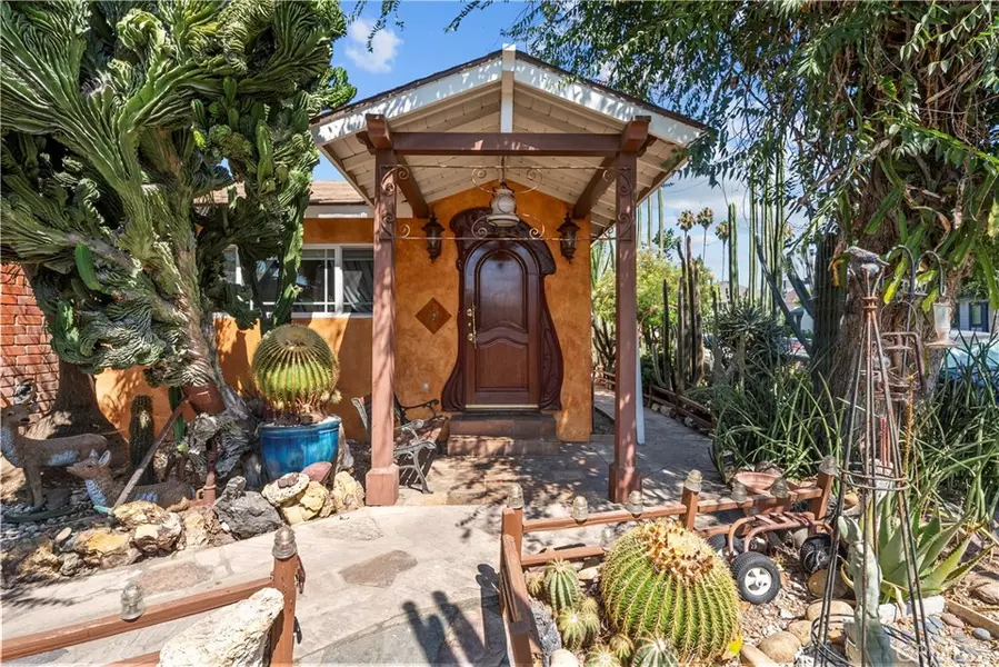 7300 Sylvia AVE, Reseda, CA 91335