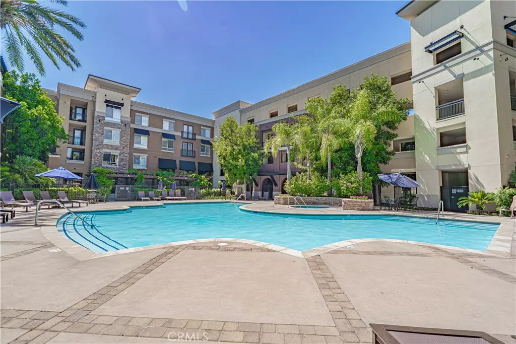 Valencia, CA 91355,24595 Town Center DR #3205