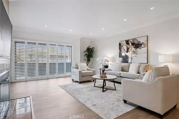 Encino, CA 91316,5416 Zelzah Avenue #202