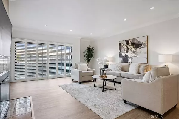 Encino, CA 91316,5416 Zelzah Avenue #202