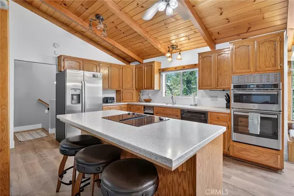 Bass Lake, CA 93604,39395 Fir