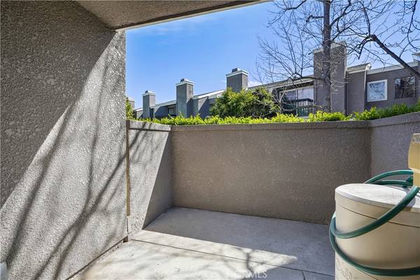 West Hills, CA 91307,23549 Victory BLVD #15
