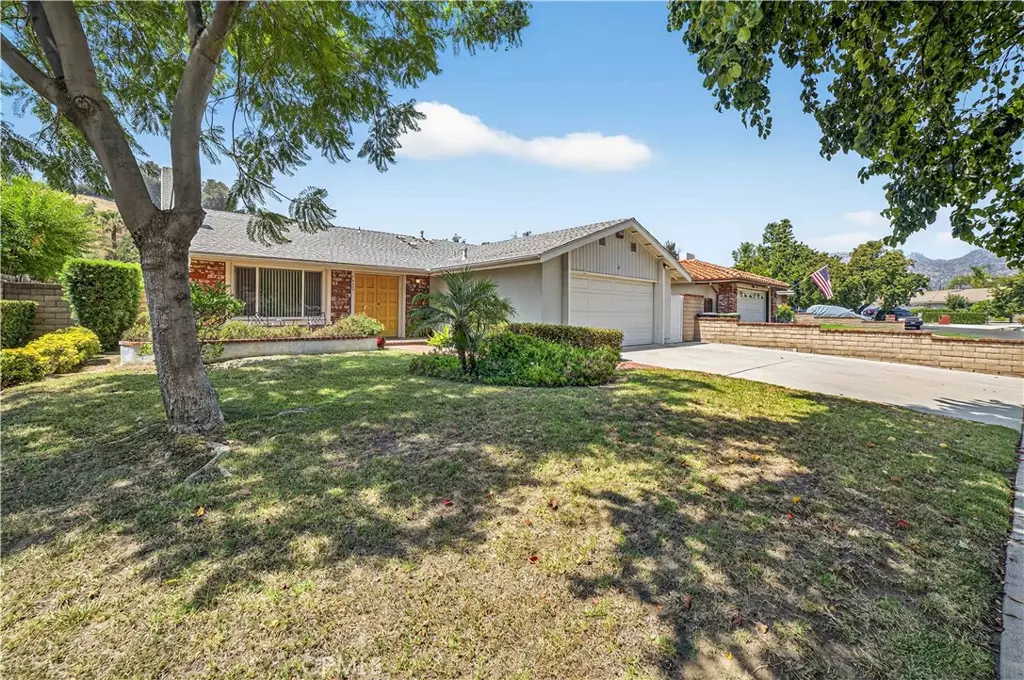 Chatsworth, CA 91311,9429 Glade AVE